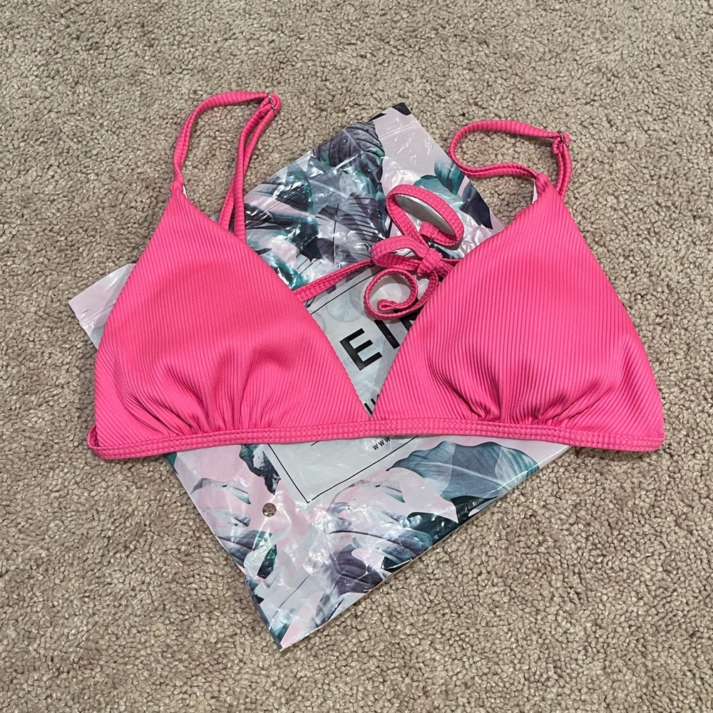 Pink bikini - Picture 5 of 5